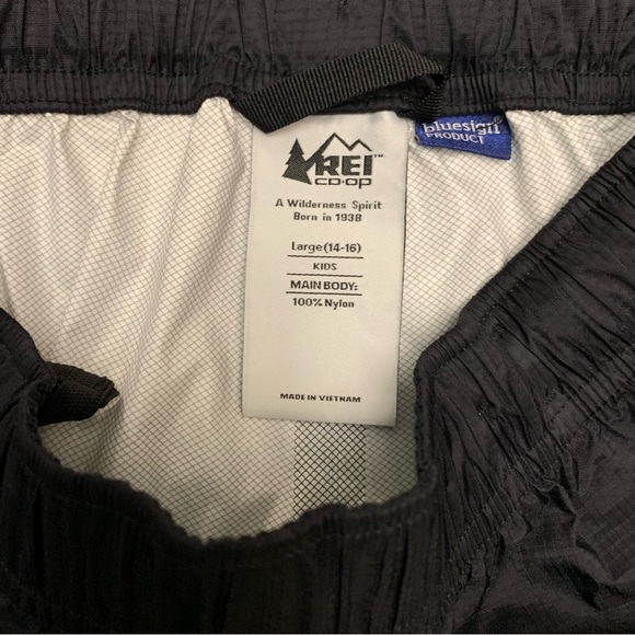 REI Co-op Black Rain Pants adjustable kids 14-16 - Picture 2 of 6
